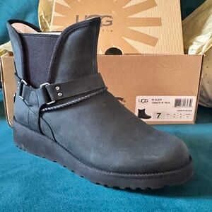 Brand New UGG Black Glen Waterproof Ankle Booties with ankle strap
